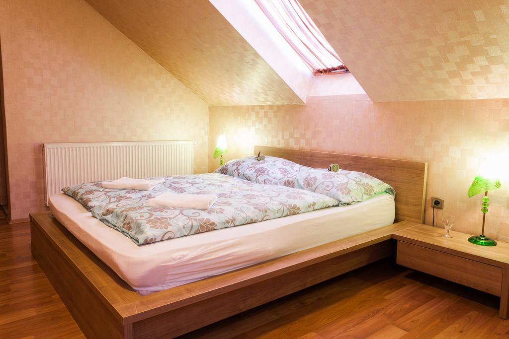 Bed and Breakfast Malom Club Panzio Бая Экстерьер фото